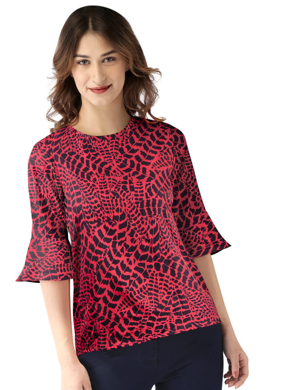 Stylish round neck top in Gajari Color